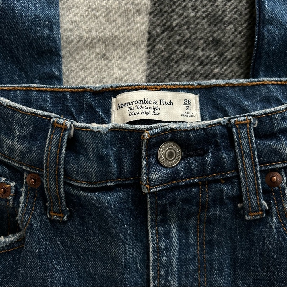 Abercrombie & Fitch Women’s the 90s straight ultra high-rise jeans Size 26/2L - Picture 7 of 9